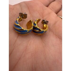 Vintage Gold Tone Blue Enamel Hoop Earrings – Bold Striped Statement Stud Hoops